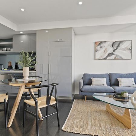 Modern 1-Bed Apartment Close To Attractions 멜번 외부 사진
